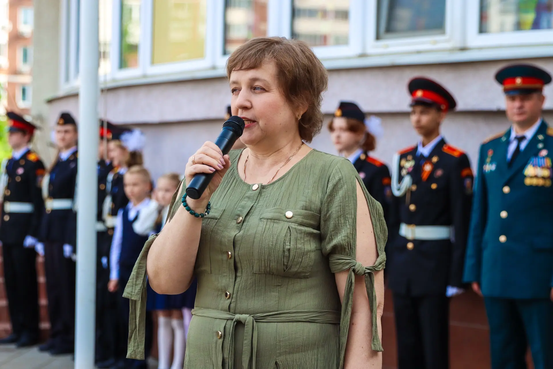 🇷🇺 Традиционное начало недели  ✨ Начинаем учебную неделю с торжественного поднятия флага, исполнения