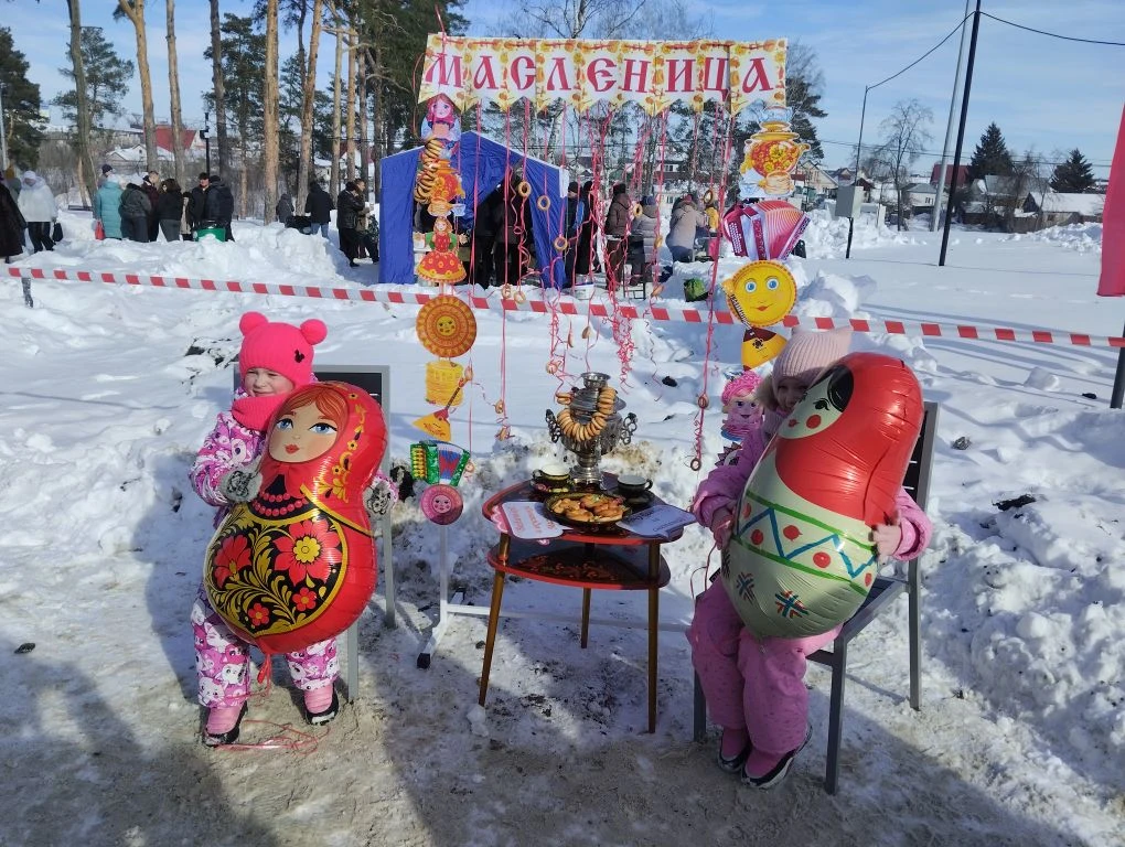 🌞🪅Централизованная библиотечная система приняла участие в праздничной программе широк...
