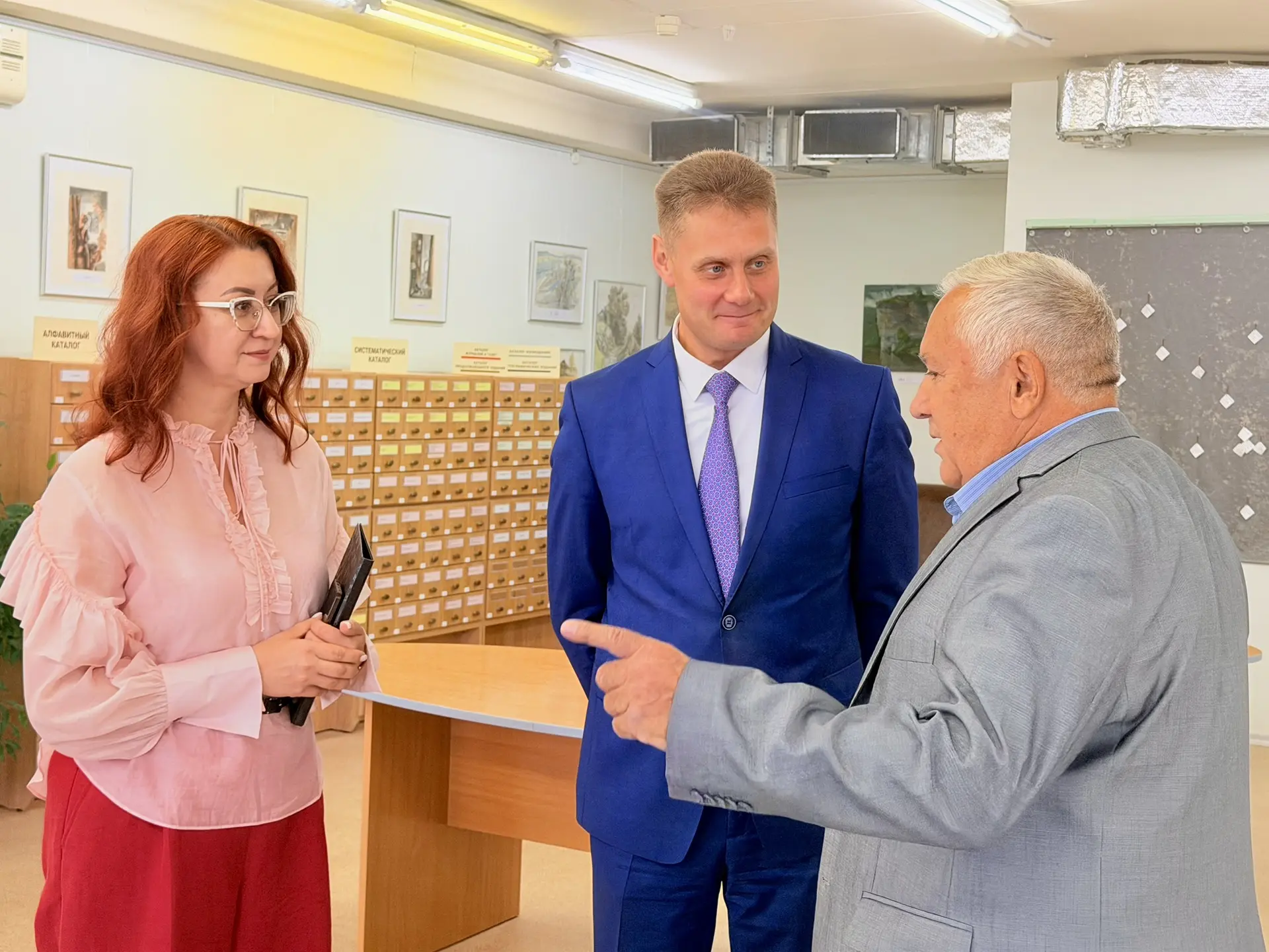 🔴 В преддверии Дня Госавтоинспекции в библиотеке имени В. Г. Белинского состоялся фини...