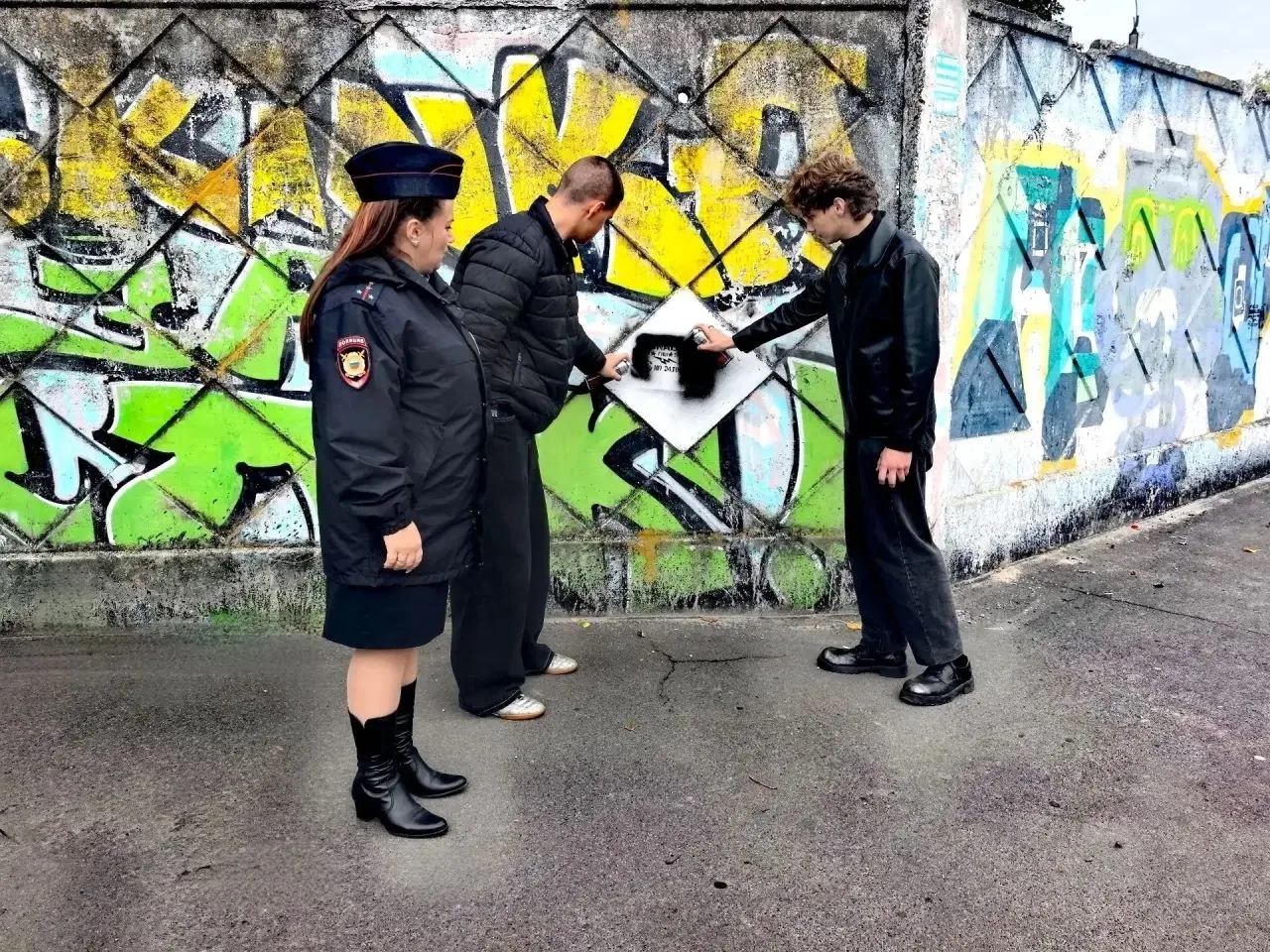 👮В рамках всероссийской акции «Сообщи, где торгуют смертью» полицейские и волонтеры в ...