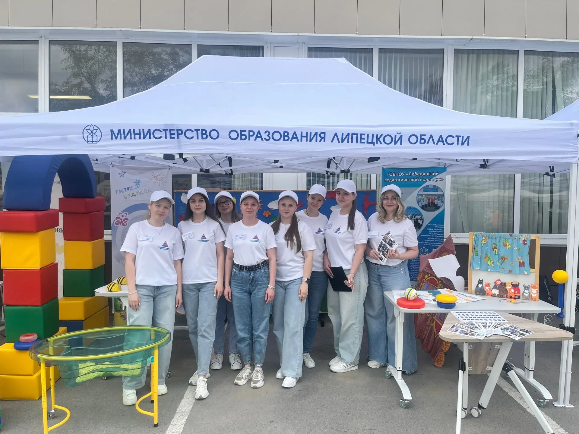 💡Более тысячи школьников Липецкой области познакомились с востребованными профессиями на "Горизонте 