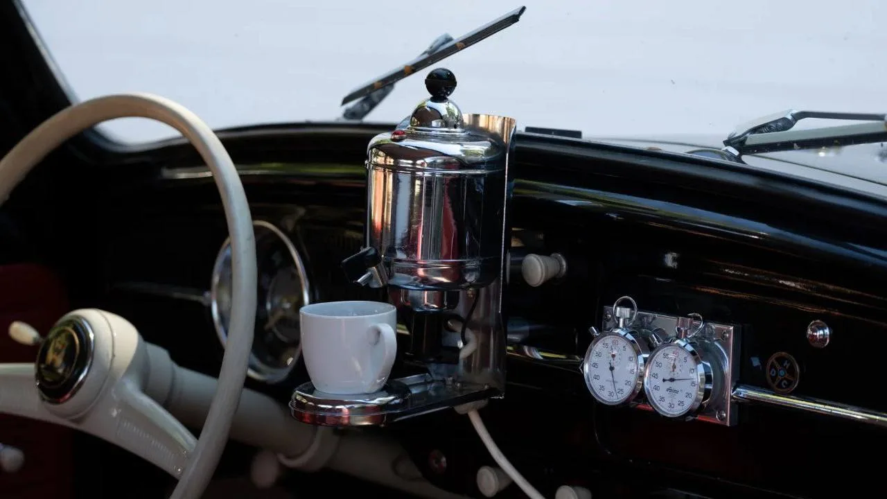 ☕️ В 1959 году в автомобилях Volkswagen была кофеварка как дополнительная опция.