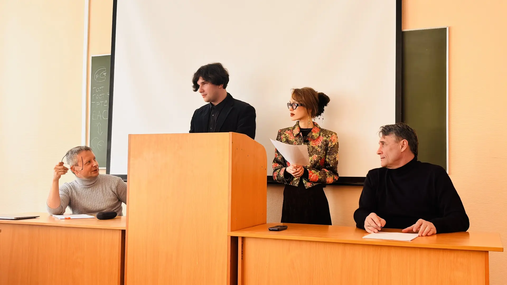 ⚖ Круглый стол по гражданскому праву прошёл в САФУ  Студенты обсудили вопросы правоприменения: насле