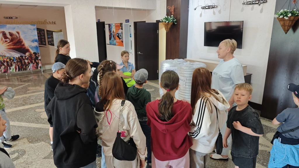🎈Сегодня в стенах Дома культуры для воспитанников школьного летнего лагеря дневного пр...
