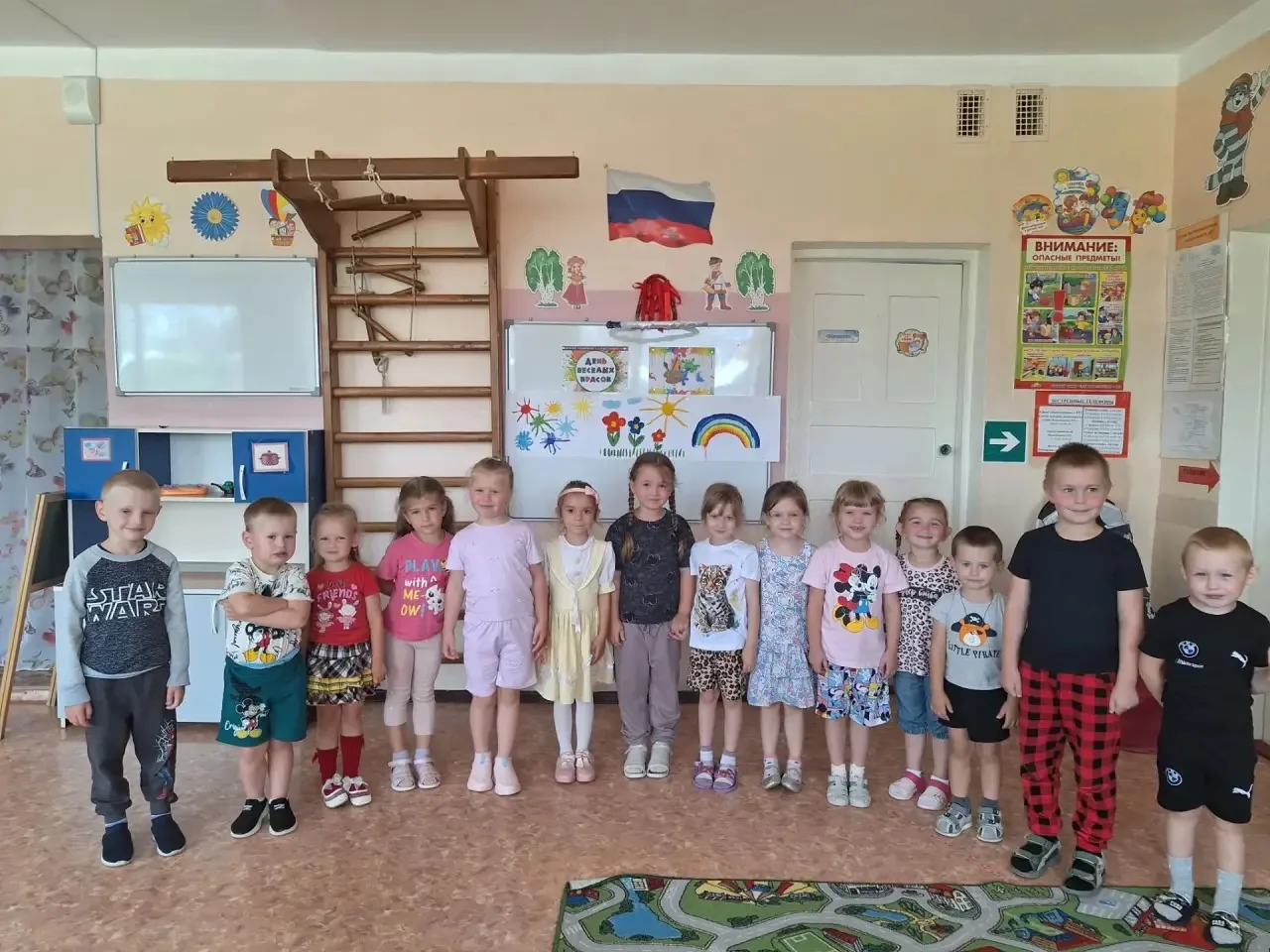 День весёлых красок🫟: волшебство творчества в детском саду! 🌈

В нашей группе прошел удивительный 