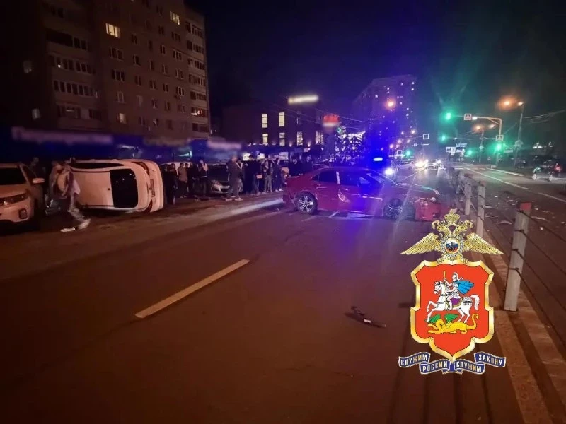 🚗 В Жуковском после столкновения двух машин одна перевернулась