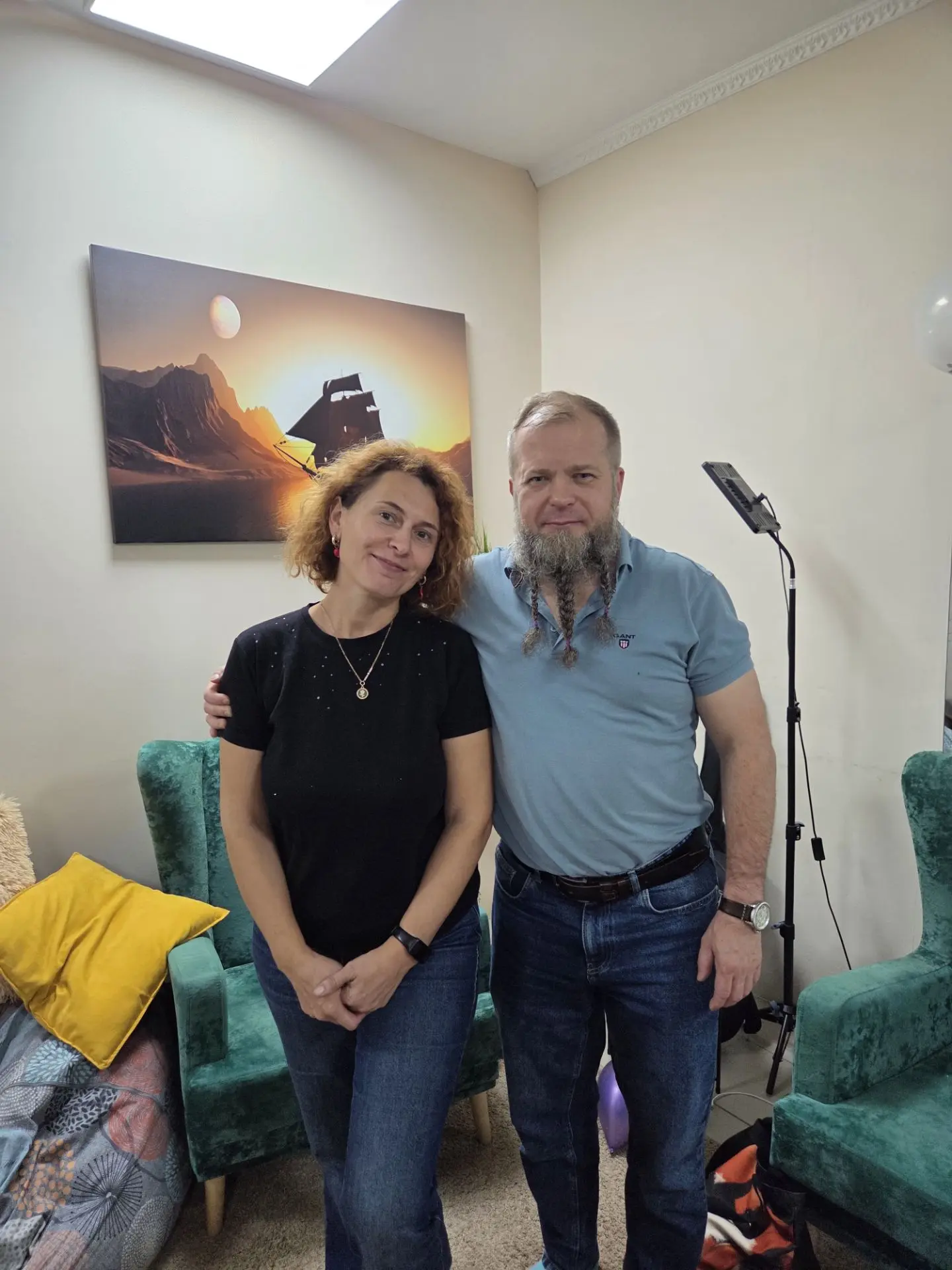 Только что отработала под супервизией на круг с клиентом с тренером, который будет нас ...