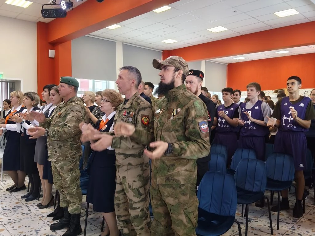 🇷🇺2⃣0⃣ февраля в преддверии празднования Дня защитника Отечества в школе состоялся военно -патриотич