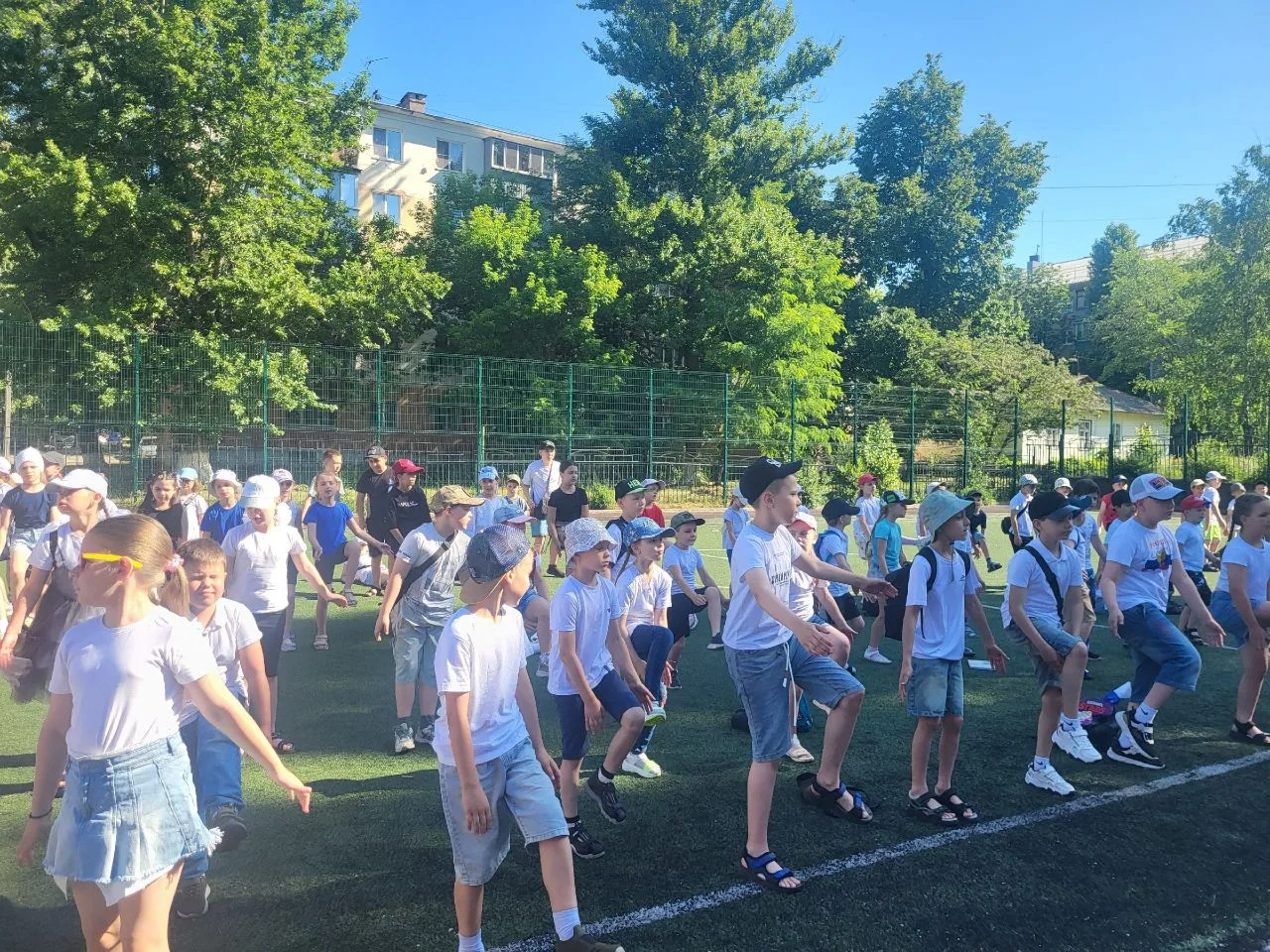Девятый день нашего летнего приключения выдался особенным 😊☀️ Отряд «Непоседы» начал его бодро — с 