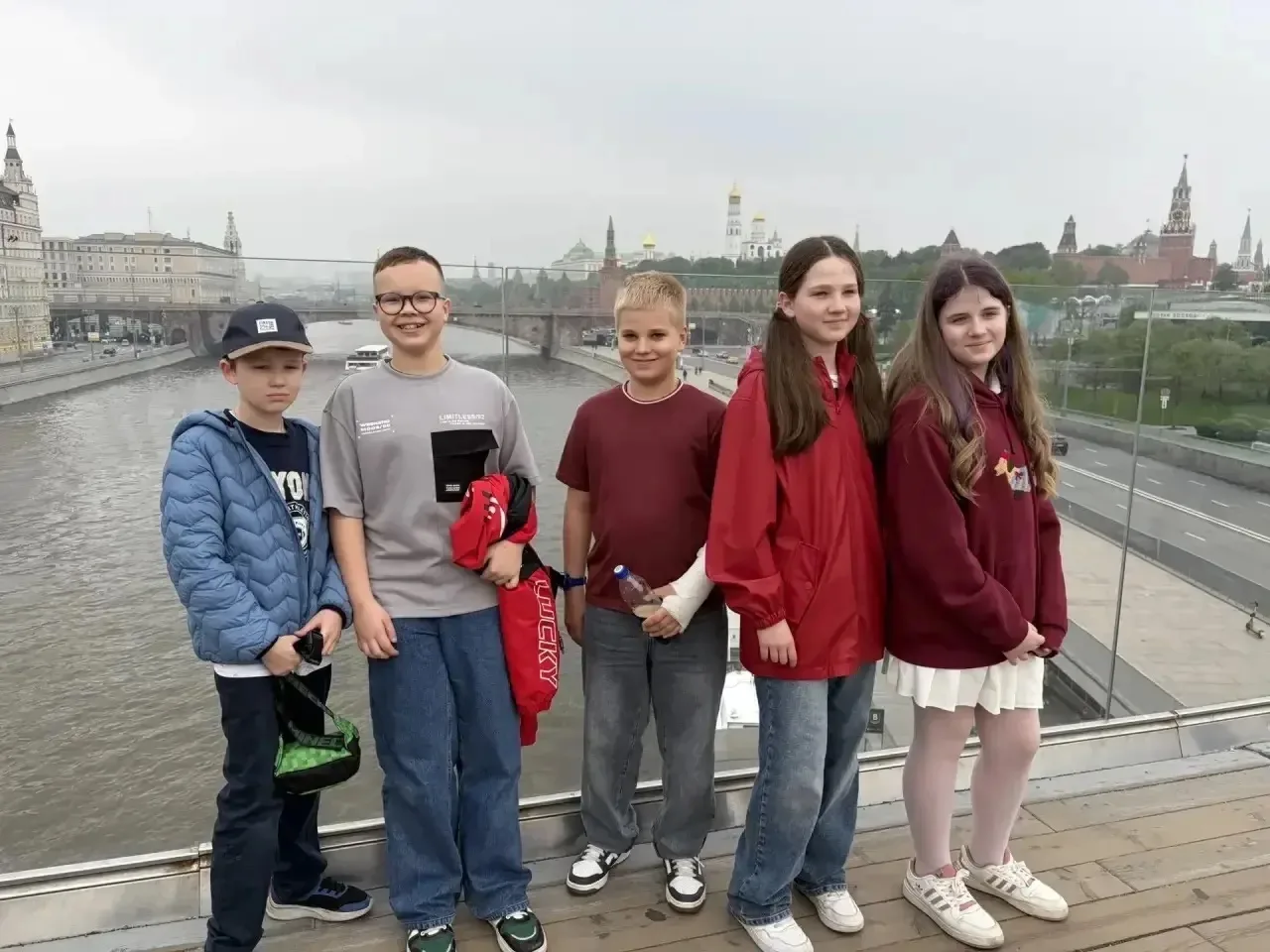 Ученики 4 «Б» класса совершили увлекательную экскурсию в парк Зарядье. Это идеальное место, где совр