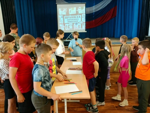 🚦Сегодня ребята нашего лагеря посетили Великомихайловский центр культурного развития, ...