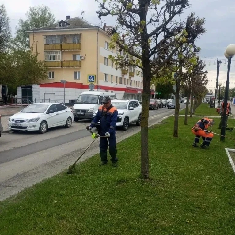🚧 Рабочие выходные сотрудников дорожных служб  Сотрудники АО «Город» трудятся в полном рабочем режим