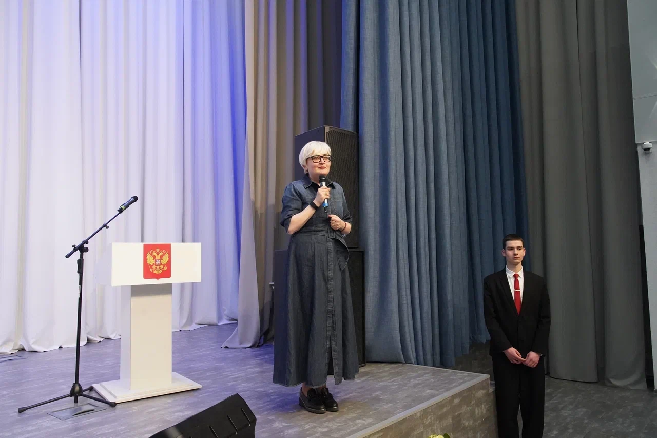 Поприветствовала участников Большой университетской недели в кемеровской школе № 45.  💡Проект реализ