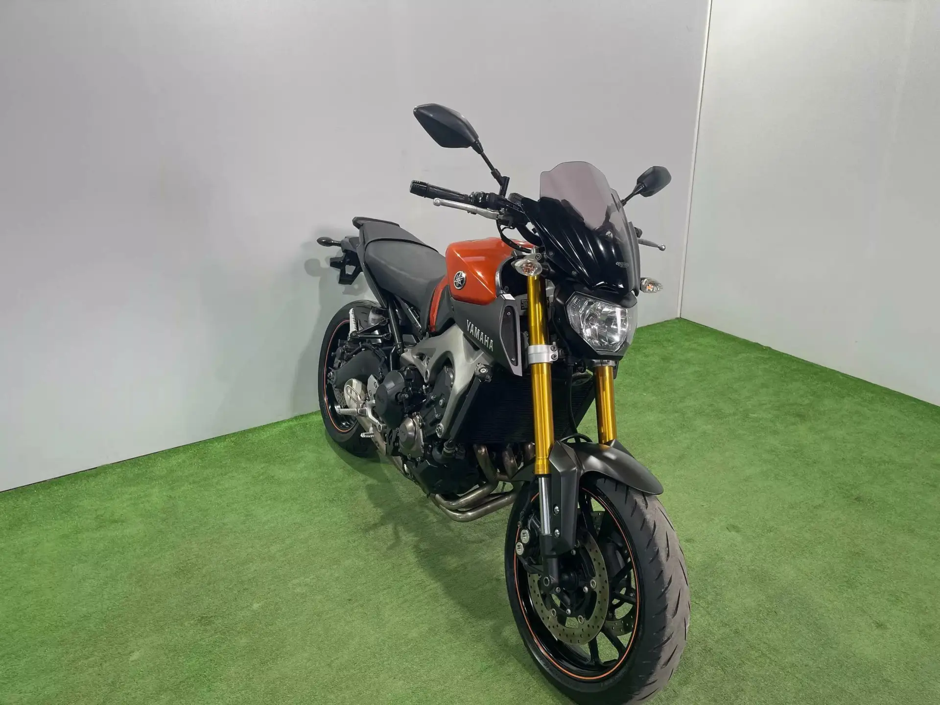 YAMAHA MT-09