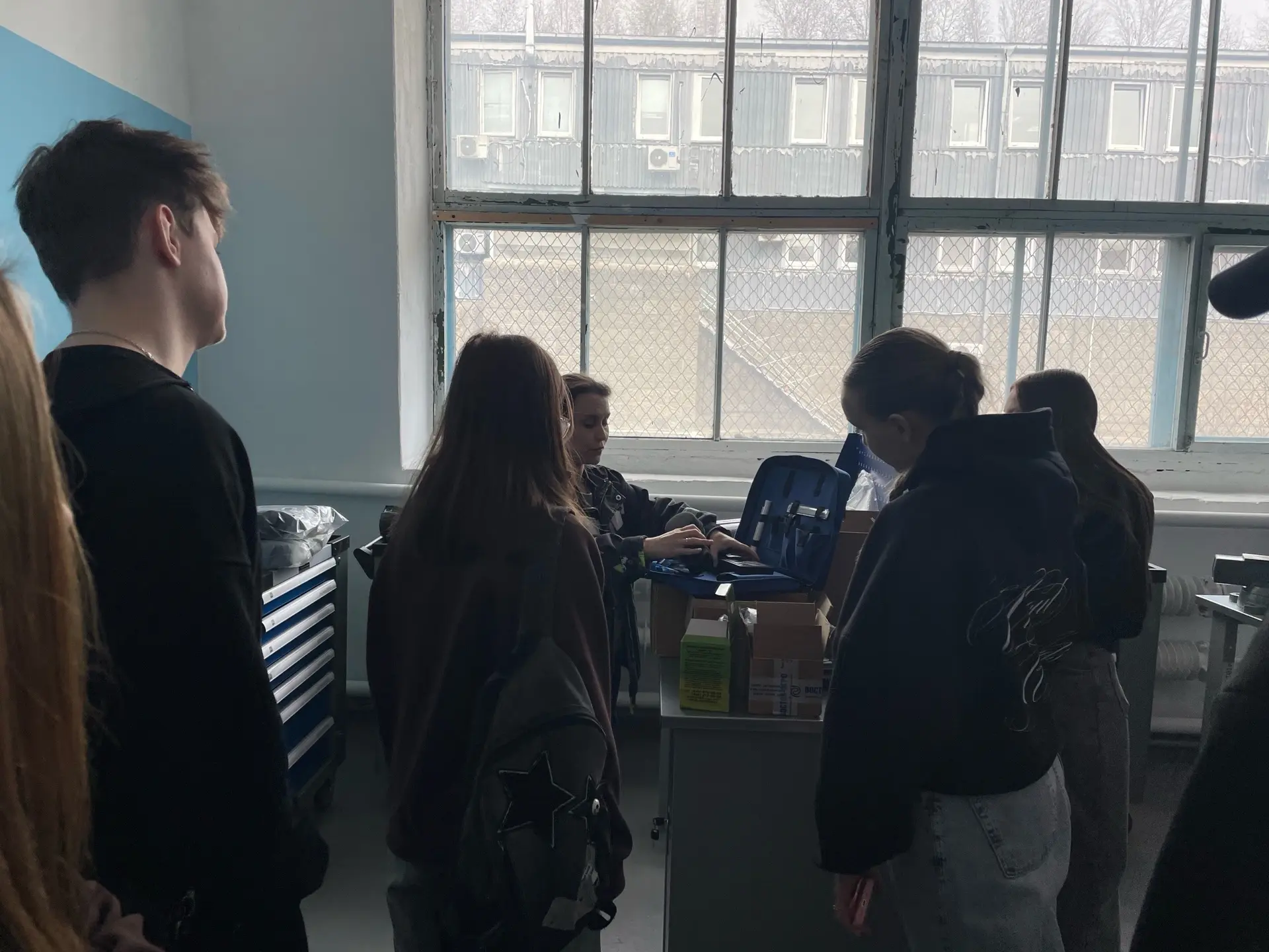Куда пойти учиться, чтобы строить будущее? 🏗️  Наши девятиклассники побывали на экскурсии в строител
