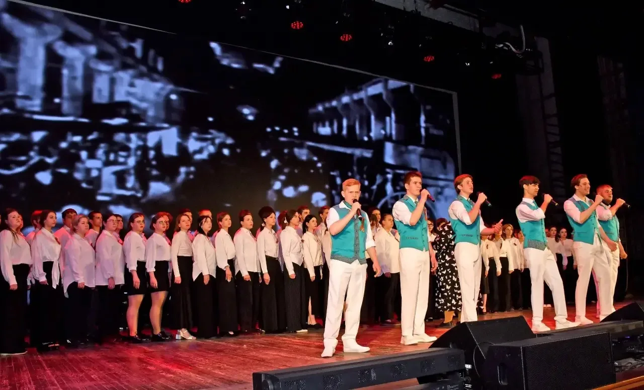 В ЛГАУ торжественно отметили 81-ю годовщину Великой Победы  В преддверии 9 Мая в Луганском государст