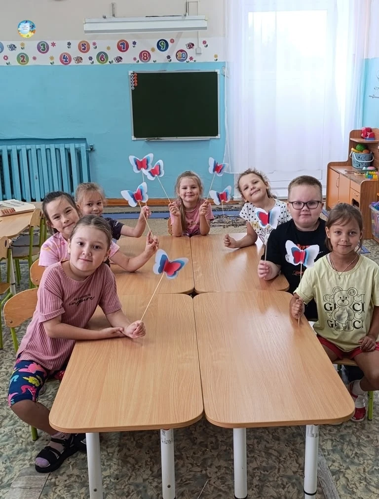 Празднуем День Государственного флага.