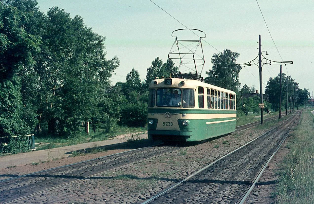 Выборгское шоссе / Озерки. Трамвай в Озерках. 17 июня 1970 г.
Автор: Hans Oerlemans

Новости Выборгс