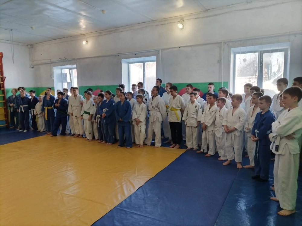 Во вторник - 10 марта, в стенах нашей спортивной школы было жарко! Нет, не из-за батарей — из-за нак