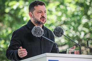 В МИД ЗАЯВИЛИ О НЕЖЕЛАНИИ ЗЕЛЕНСКОГО ДОПУСКАТЬ ДО ВЛАСТИ ДРУГИХ ИГРОКОВ