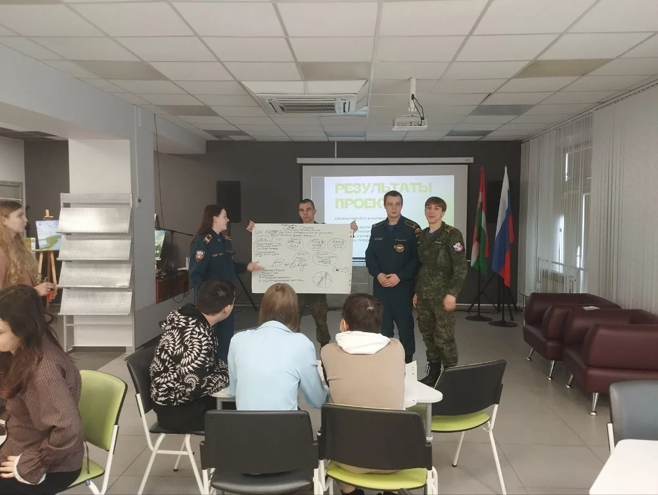 Студенты Перемышльского техникума под руководством советника директора по воспитанию Ка...