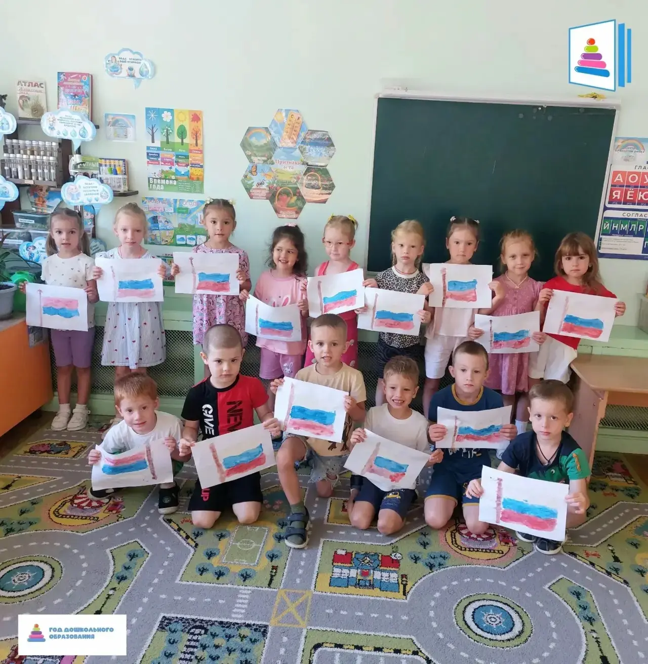 В честь Дня Российского флага наши ребята создавали свои шедевры. 🖌️🎨 Было очень прия...