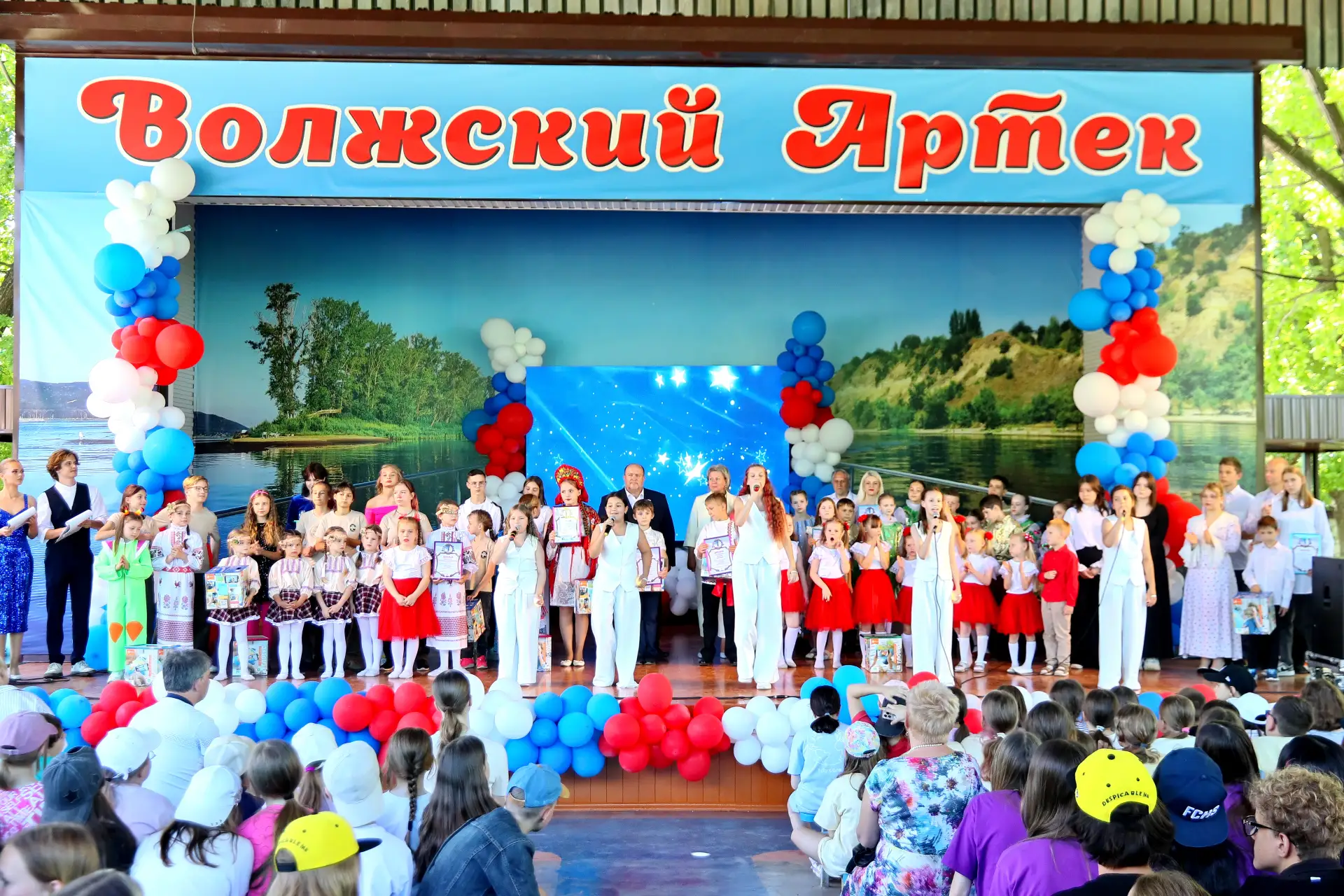 В детском оздоровительном лагере «Волжский Артек» состоялся заключительный концерт XXVI...