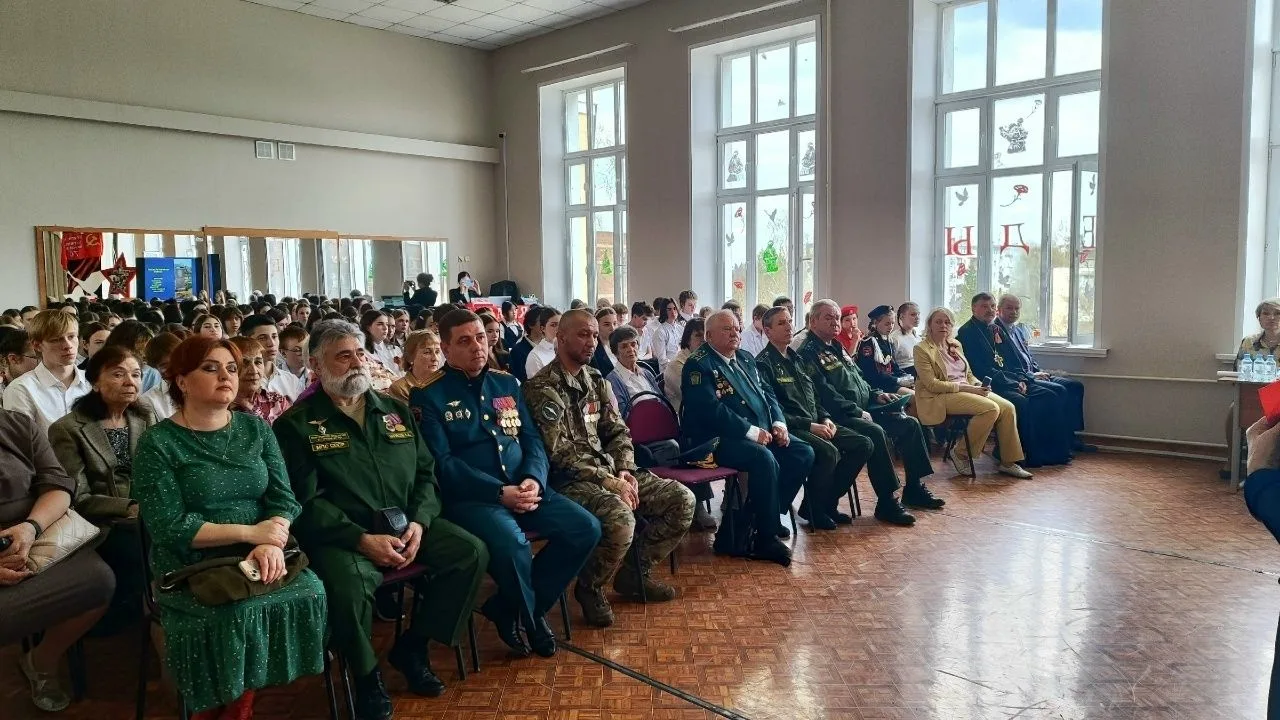 5 мая в Деденевской школе открыли Парту Героя, посвященную Григорию Ивановичу Пузакову (1918-1986 гг