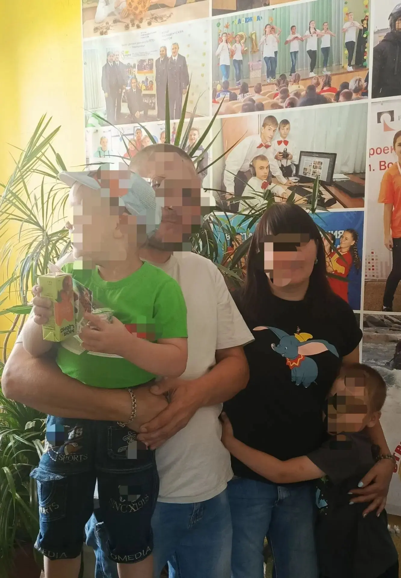 История двух братьев которые очень хотели обрести семью. Путь этих мальчишек к своему дому был непро