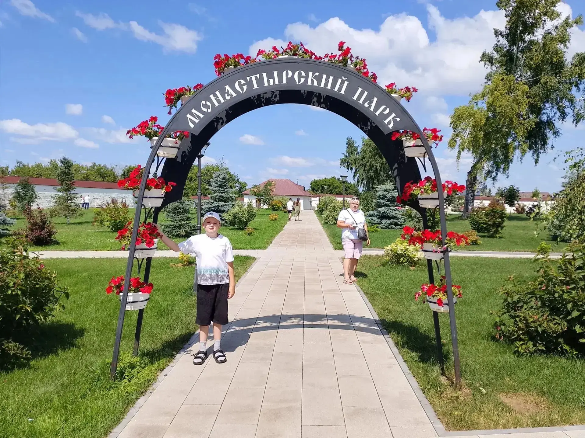Конкурс "Внимание!Снимаем каникулы!"Волков Миша,3Б класс.Свияжск- город- остров, крепость на горе, п