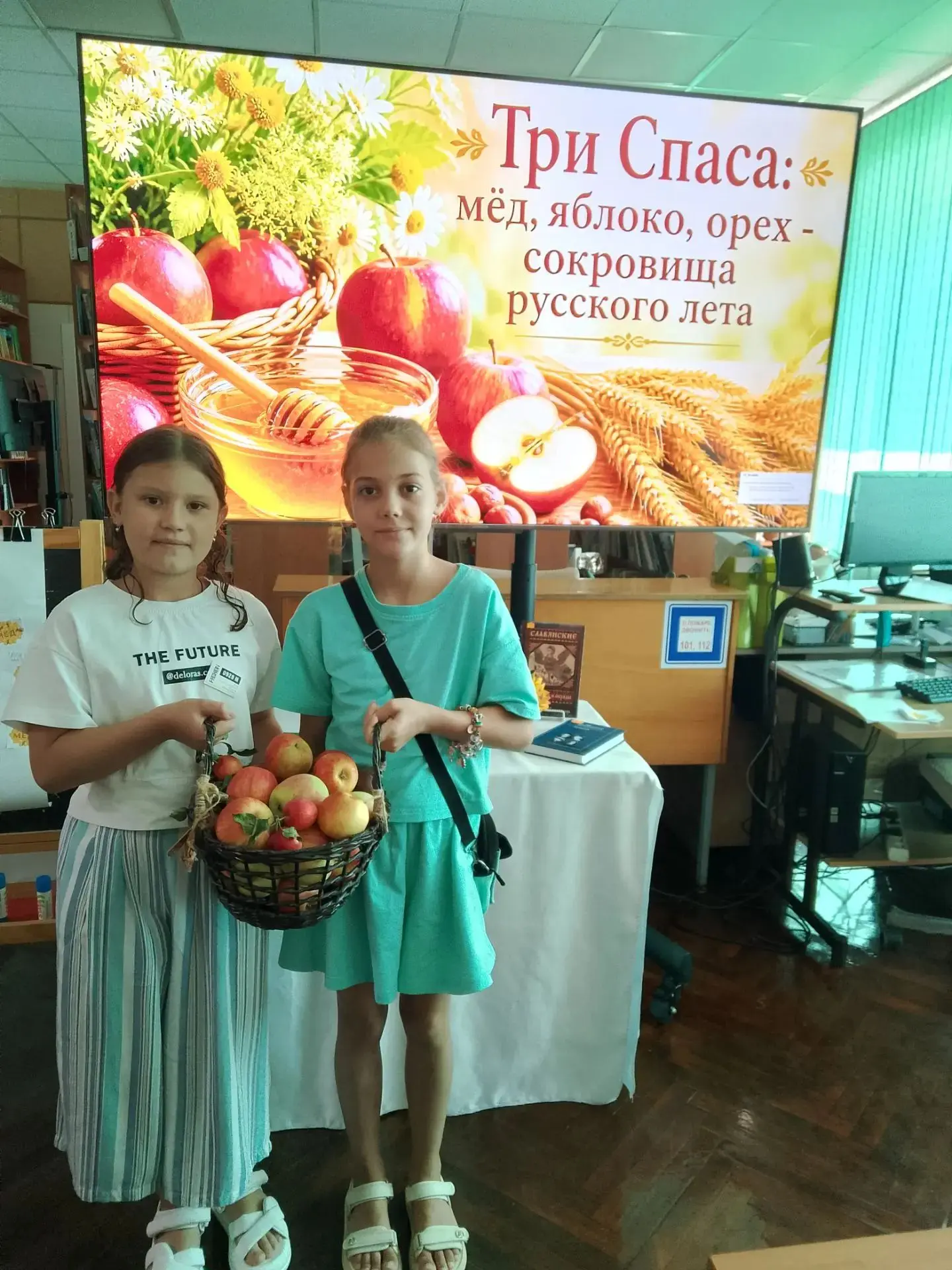 Август — особенный месяц для православных, ведь именно тогда отмечают три Спаса: Медовы...