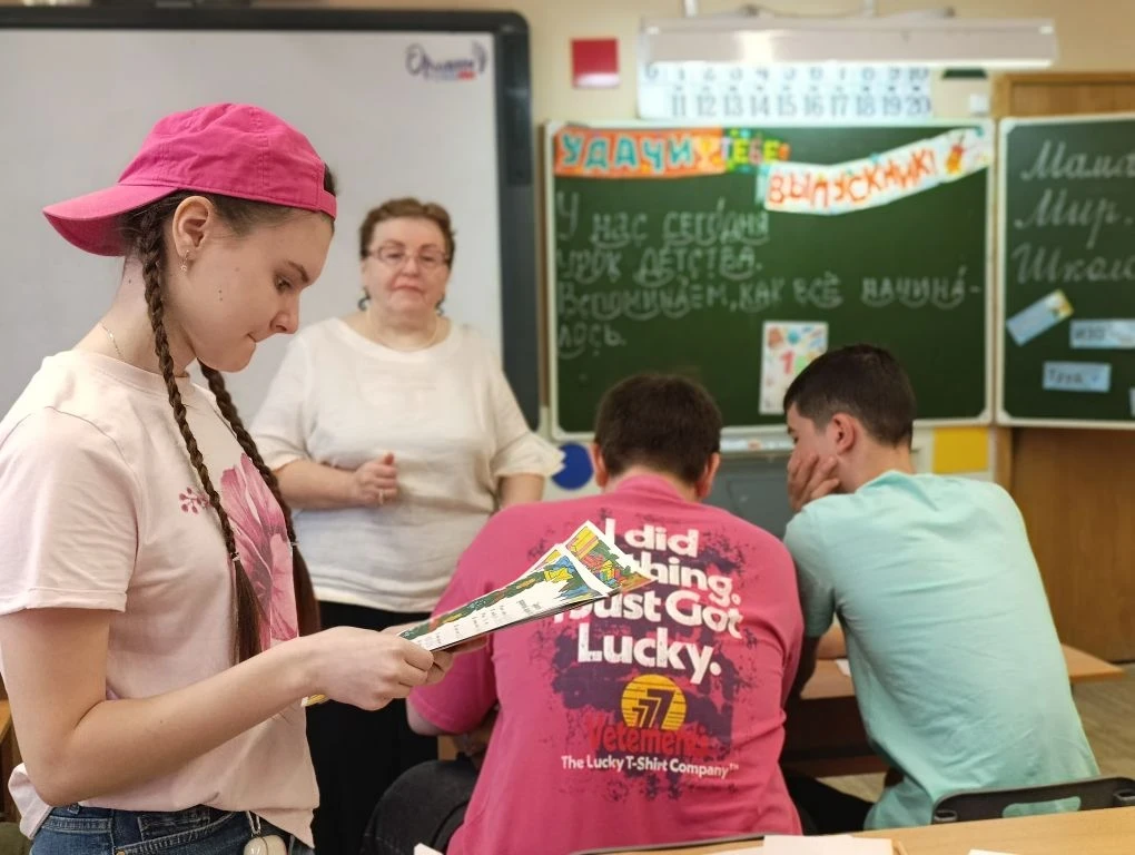 🧸🎓«День Детства» в школе Рублёво: когда выпускники снова стали первоклашками  В школьном отделении в