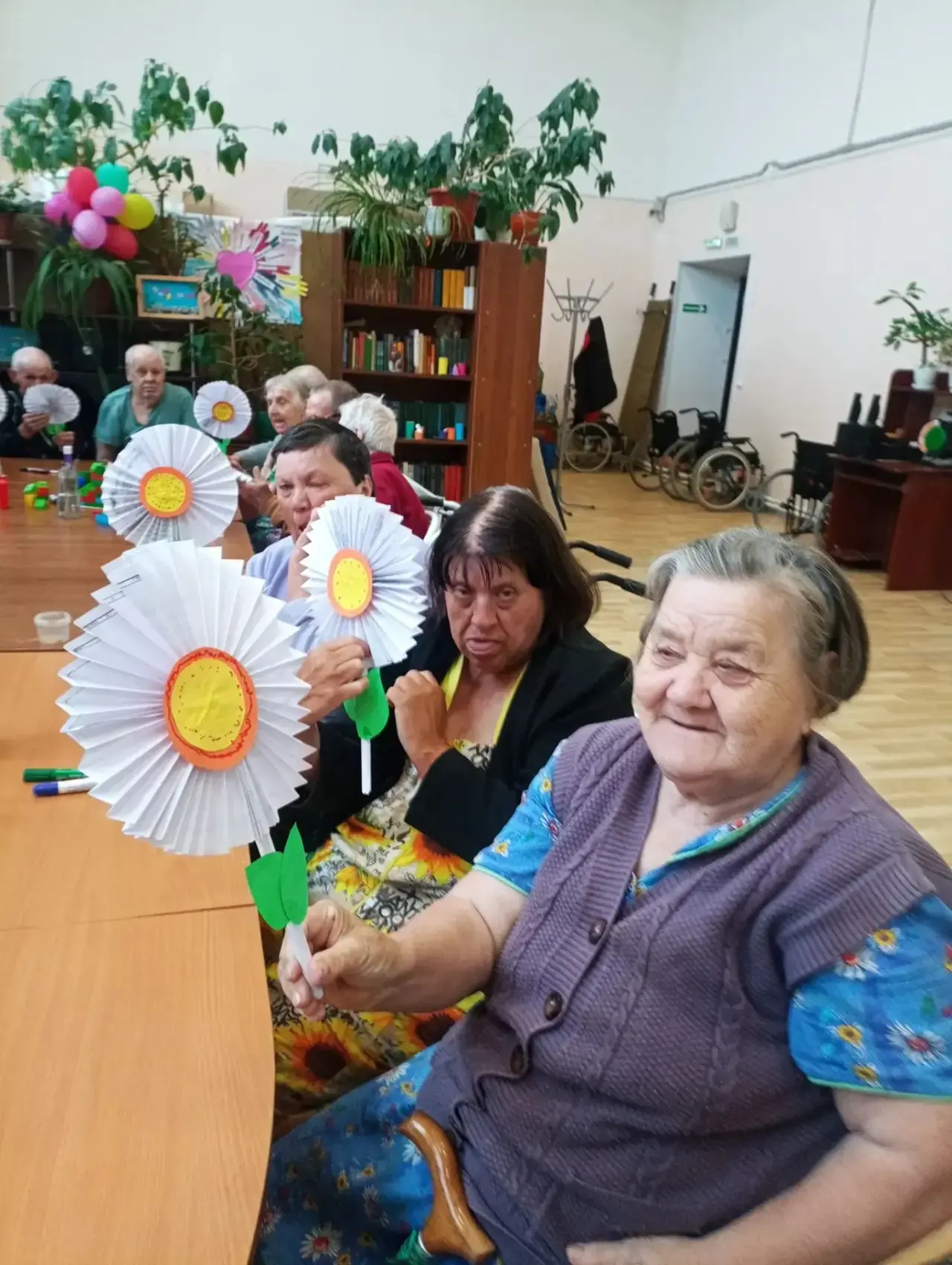🌼С возрастом часто ухудшается координация движений, снижается подвижность пальцев и суставов. Регул