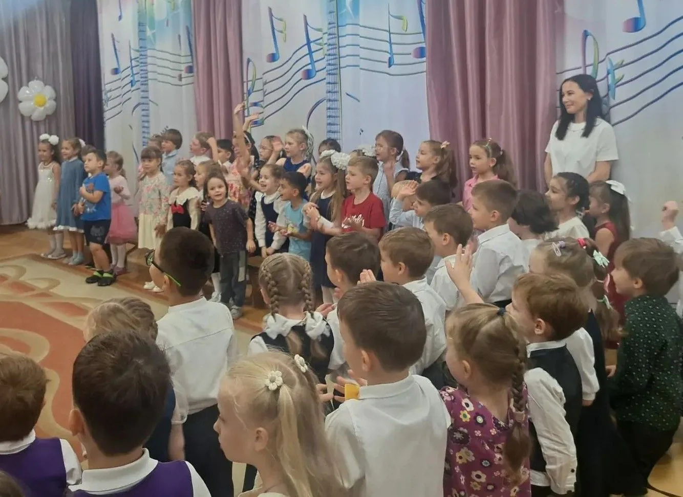 В школу нам рановато, но День знаний — наш праздник!