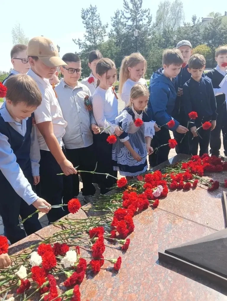 В рамках «Марафона Победы» патриотическая акция «Я помню!» Корпус 1, на улице Чехова д. 8