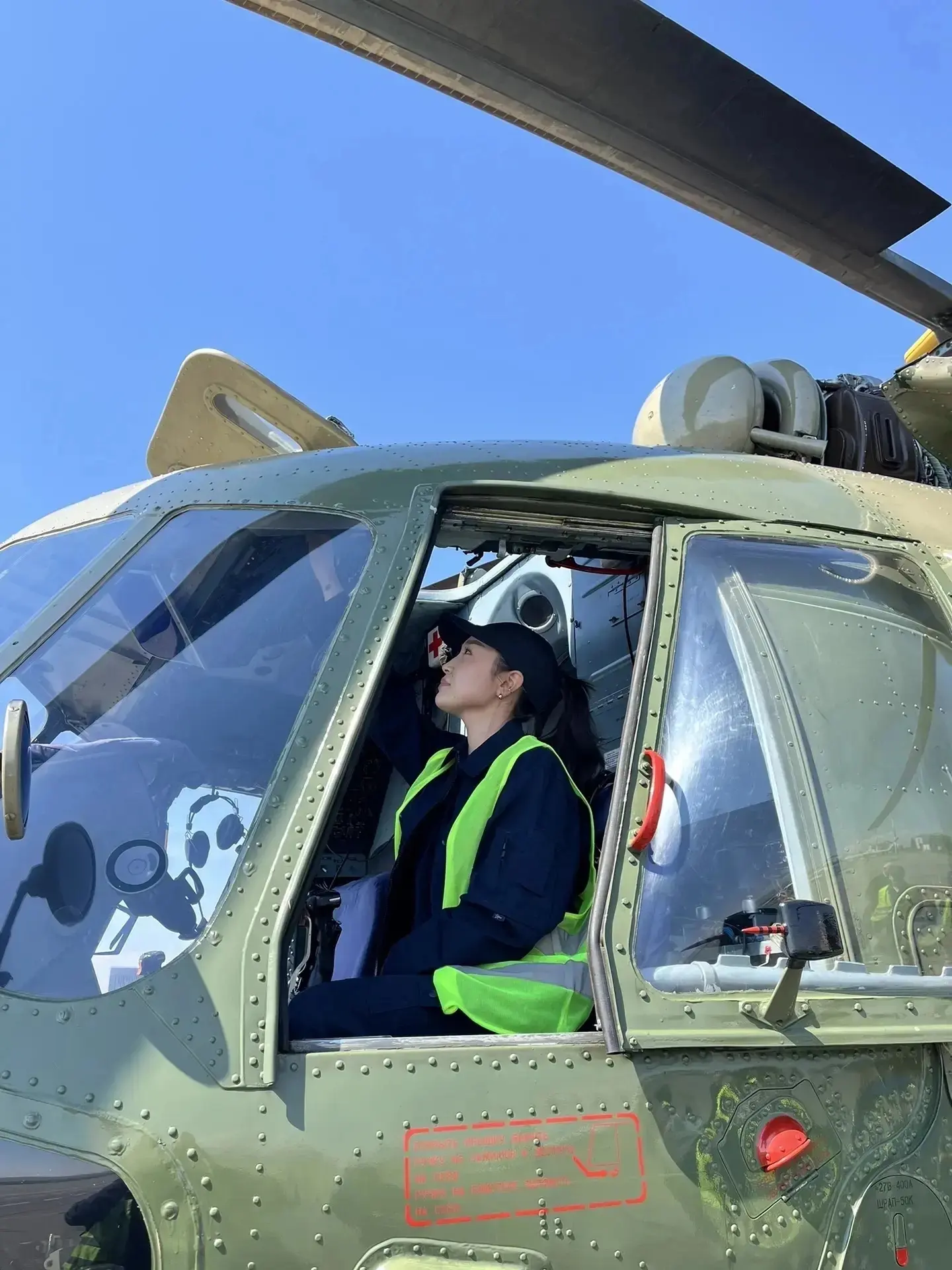 🚁 Первые тувинские девушки авиатехники и авиаинженеры 
 
Авиация традиционно считается мужской проф