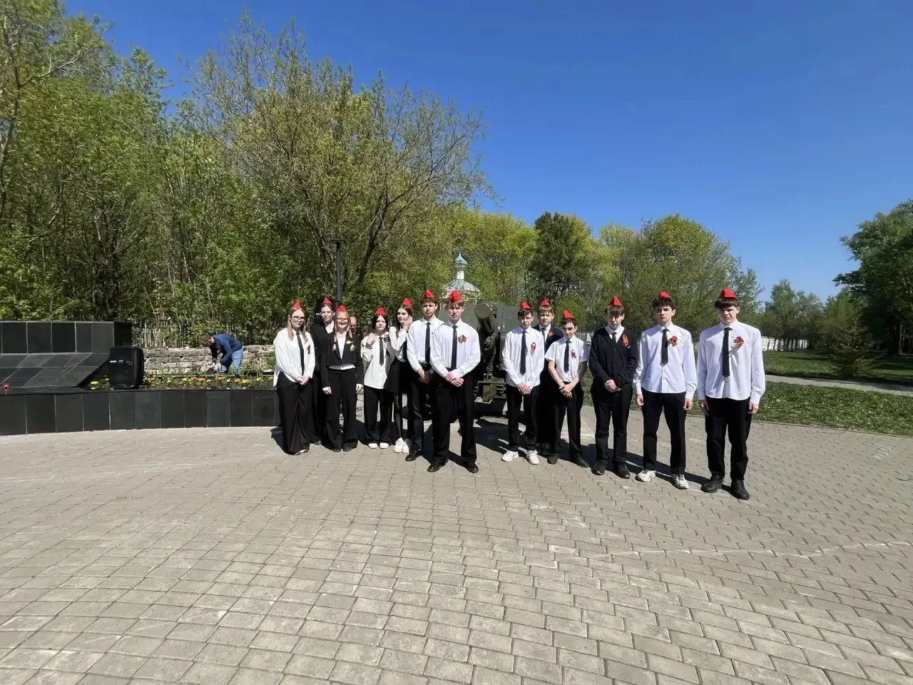 В День Победы в Великой Отечественной войне  на Мемориале «Русские кладбища» прошёл традиционный мит
