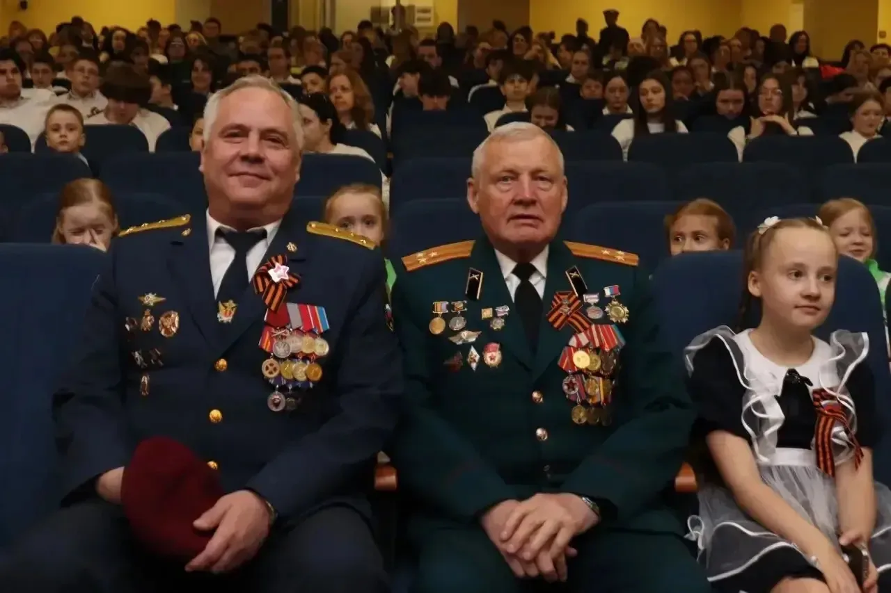 НАШИ #ДеньПобеды #ПамятьПоколений #ПатриотическоеВоспитание  🎶 Живая история Победы: как музыка и па