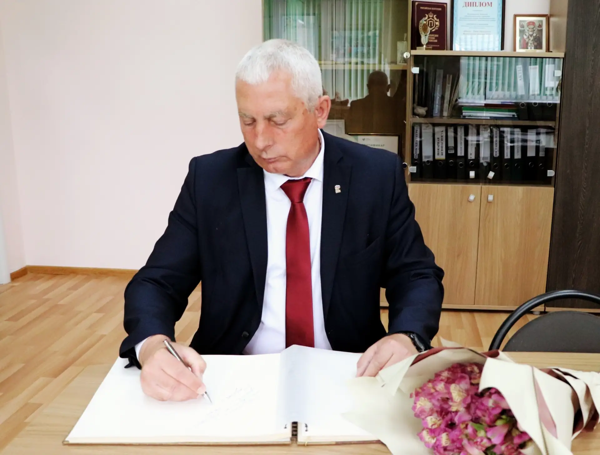 ✅Во вторник, 26 мая, в Бутурлиновской СОШ прозвучал последний звонок для выпускников 9-х и 11-х клас