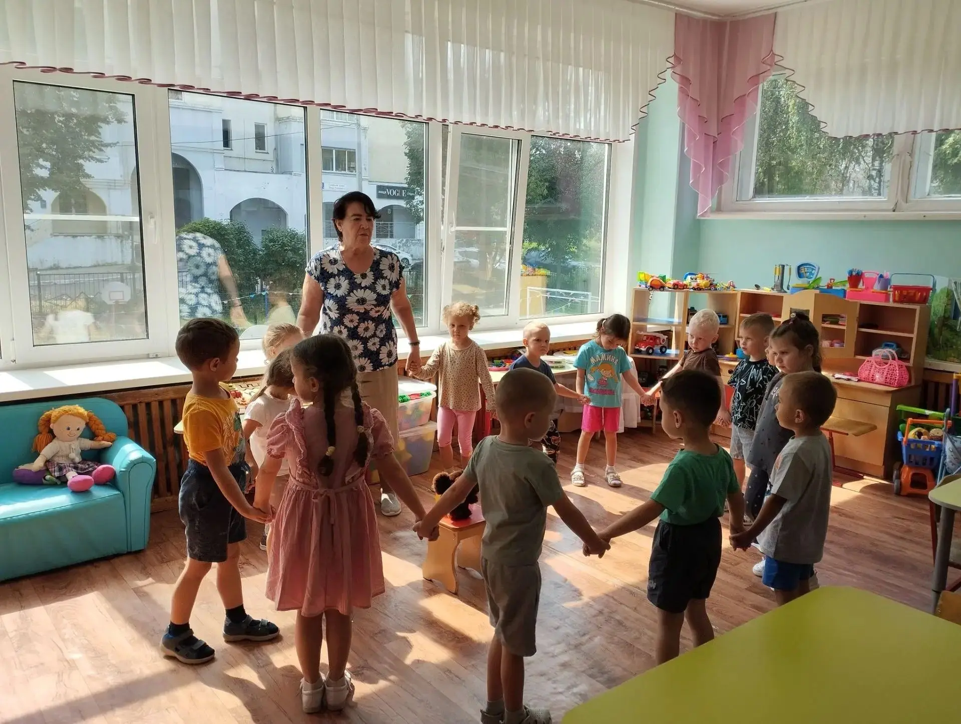 Во второй  группе младшего возраста «Любознайки» сегодня царила атмосфера настоящего пр...