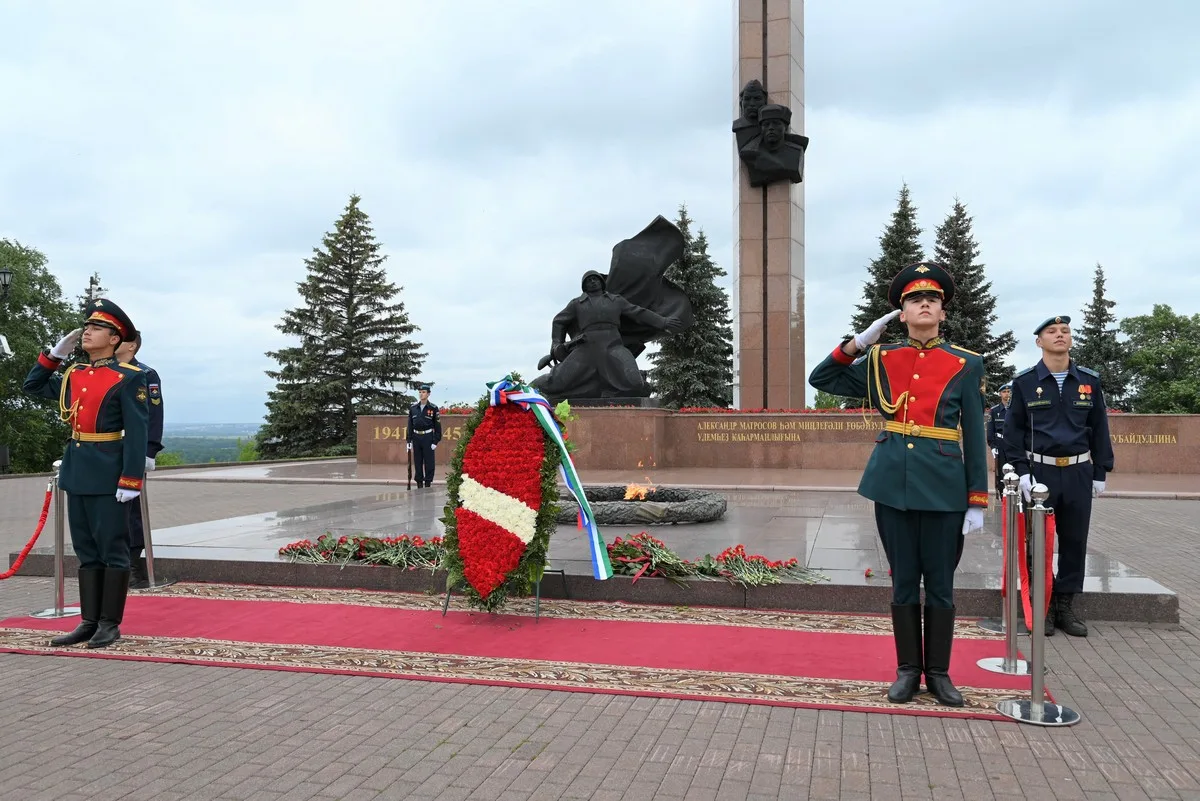 🙏 Навечно в памяти народной

Сегодня в России отмечается День памяти и скорби. Ровно 85 лет назад, 