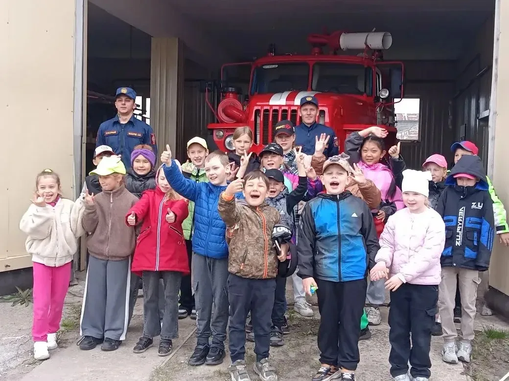 🚒 Экскурсия в пожарную часть
Ребята школьного лагеря посетили экскурсию в пожарную часть🔥
 
Сотруд