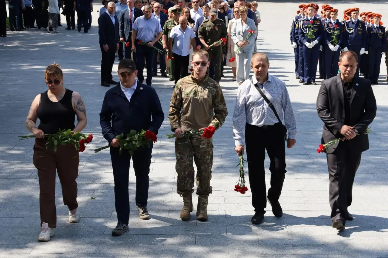 День памяти и скорби в регионах 

Члены Ассоциации ветеранов СВО по всей стране почтили память погиб