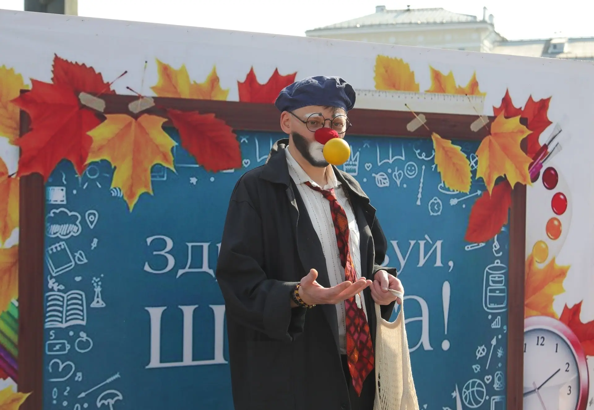 День знаний в Северодвинске: праздник для всей семьи на площади Победы! 🎒🎉
