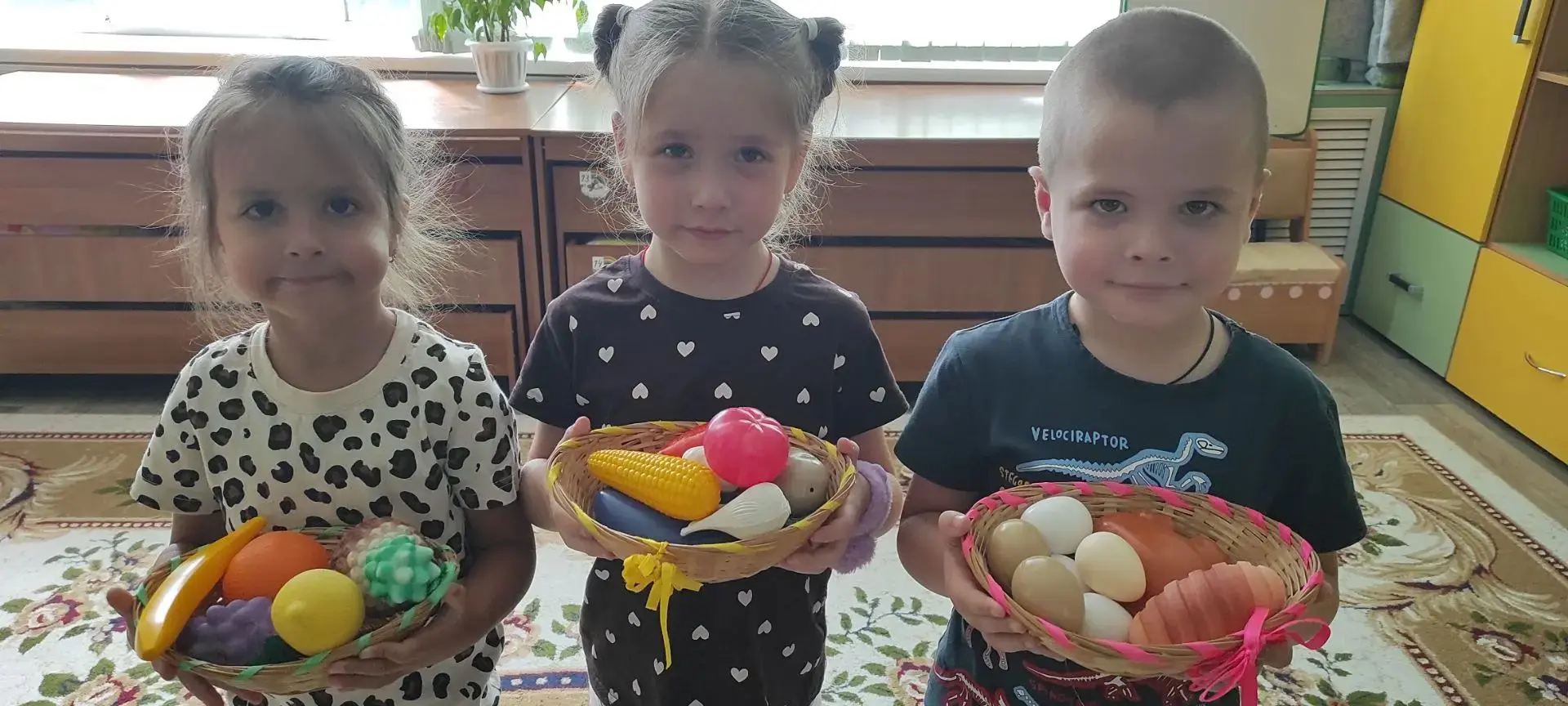 Витамины. Что это? Для чего они? Где их найти? На эти вопросы "Почемучки" из средней гр...
