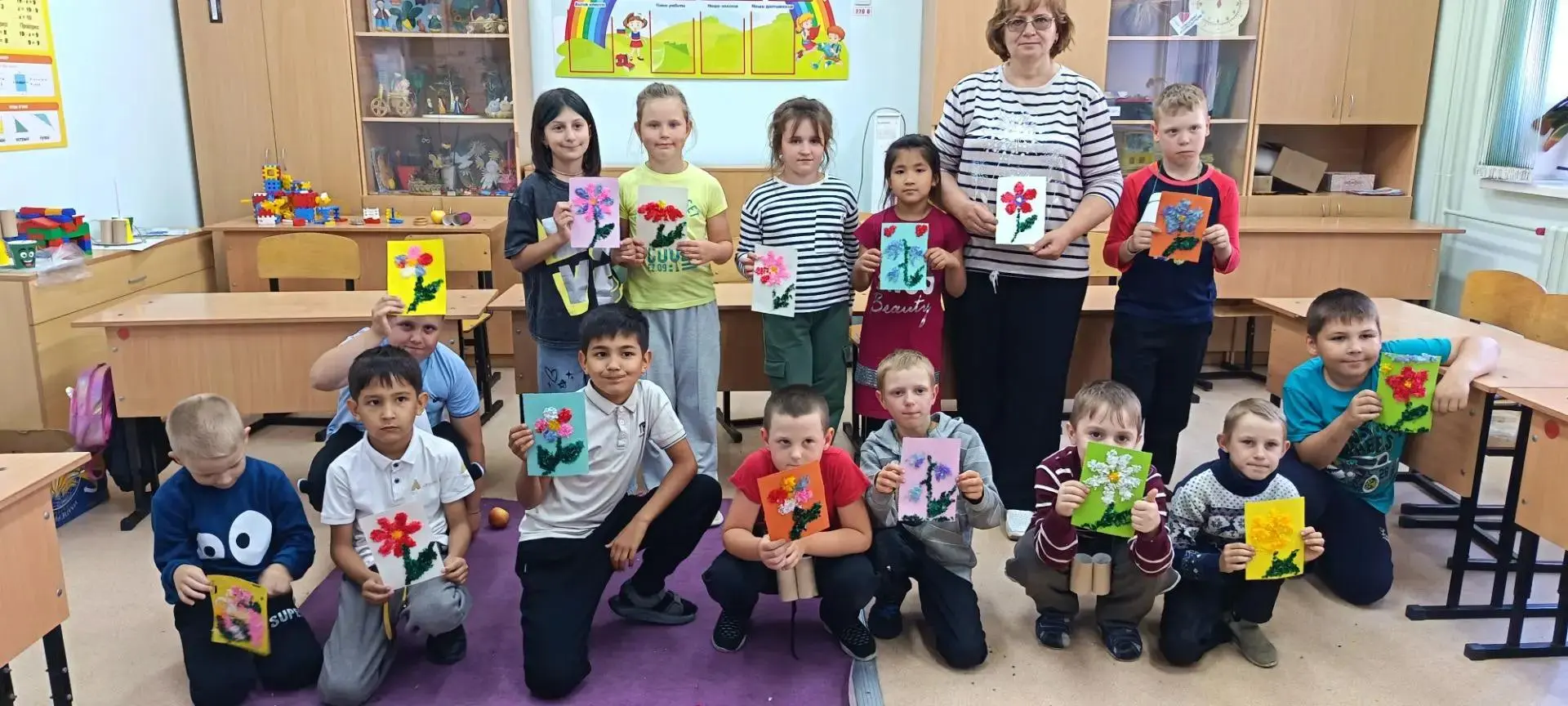 🧵 Творческое лето в Энтузиастском ДК! ✨

Лето — это время не только для игр на свежем воздухе, но и