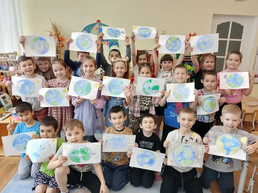 🌍Продолжаем делится с вами  как прошёл день Земли 🌍в группах нашего детского сада 🍃