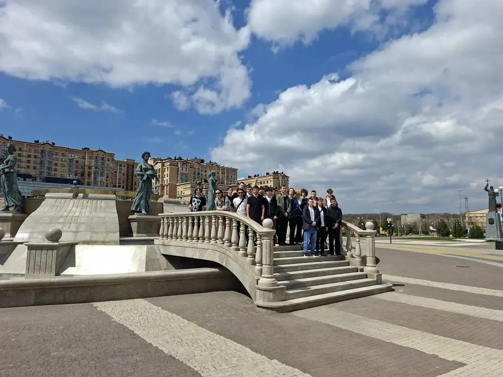 🏛Экскурсия студентов техникума в парк «Патриот»: погружение в историю и мощь отечественной военной т