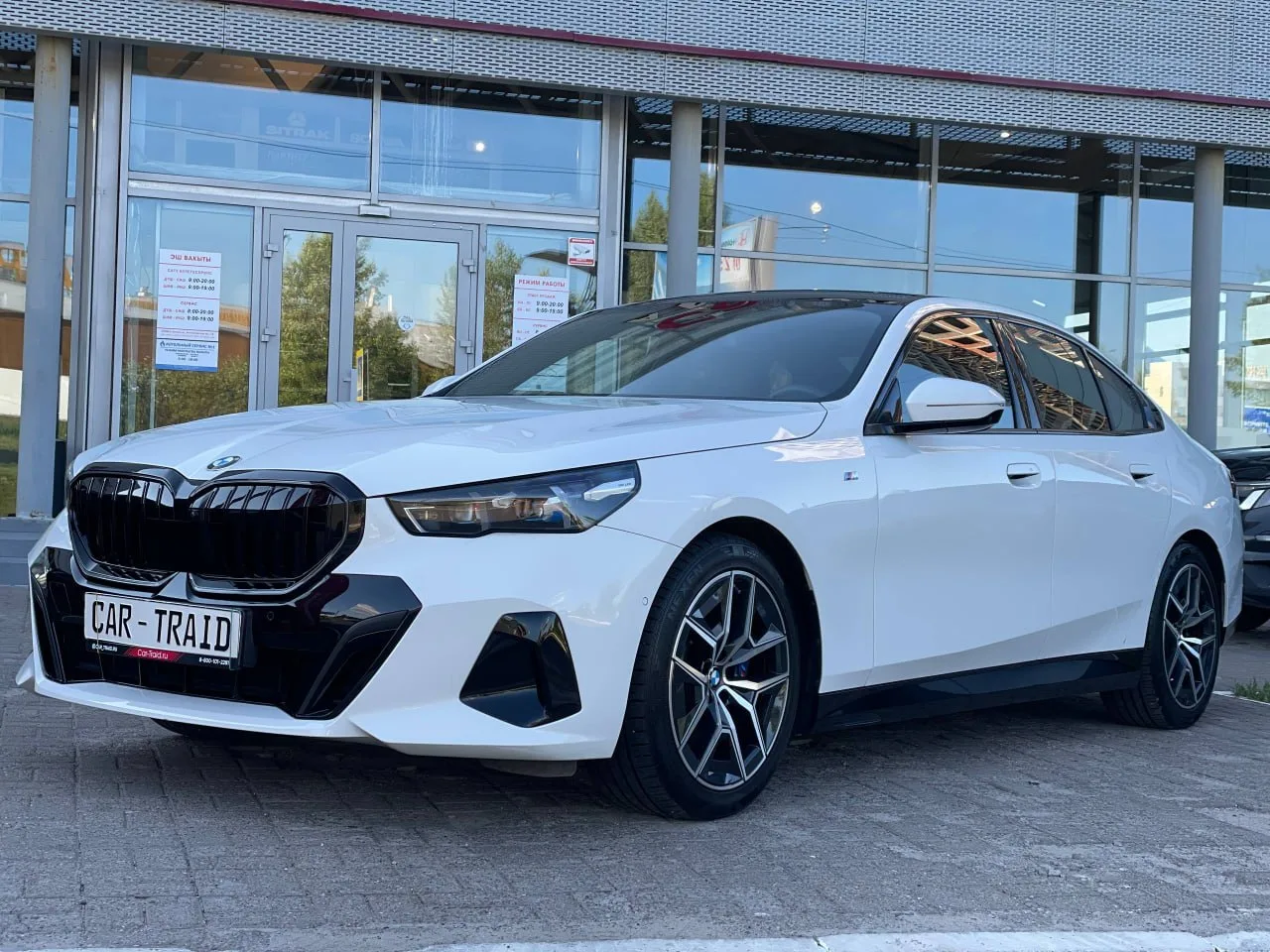 🚘В наличии BMW 5 серии VIII (G60/G61/G68), 2023, 520d 2.0d AT (197 л.с.), 34.334 km