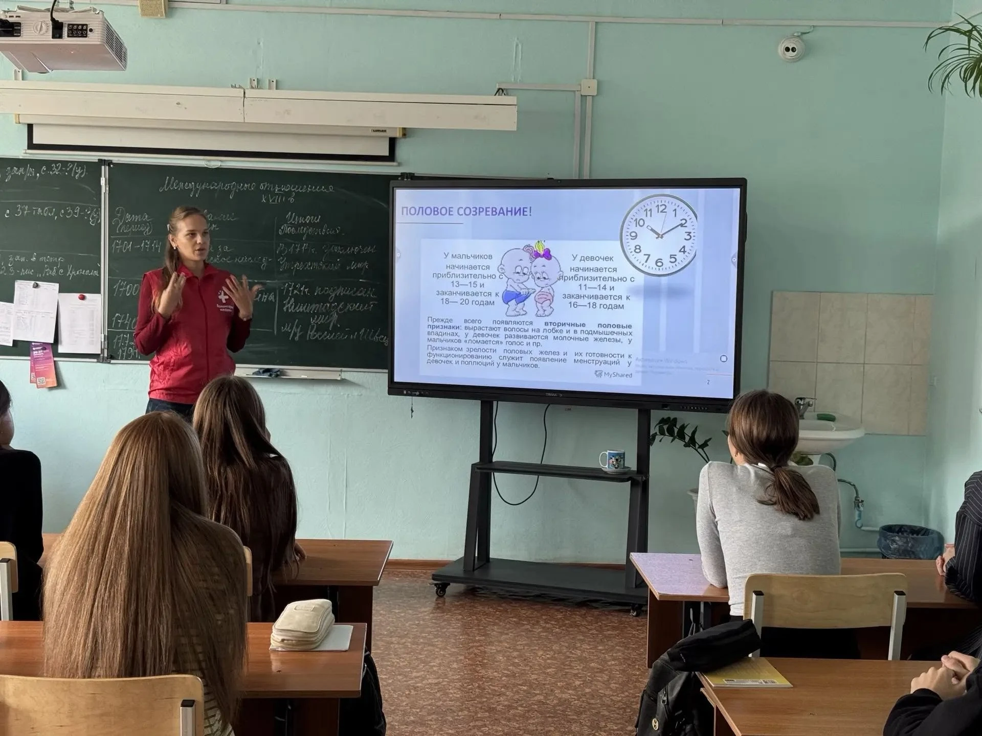 🩺 Знания от профессионалов: в БОУ г. Омска "Гимназия №150" прошла важная профилактичес...